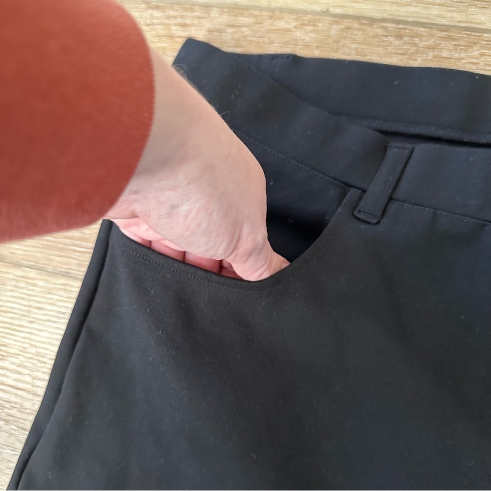Quince Ultra-Stretch Ponte Straight Leg 4-Pocket Pant in Black Sz XL/25 GUC - Picture 4 of 9